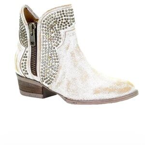 Circle G By Corral Ladies Camel White Studs Shortie Ankle Boots Size 10 $149